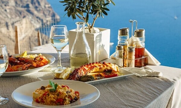 Restaurant sea view - greek food-1