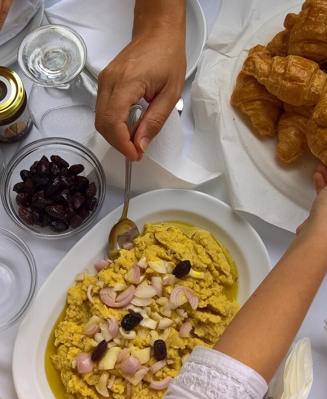 food-tour-kids-Greece-fava-2